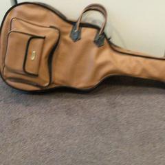 Guitar, as reported by Gemeente Weert using iLost