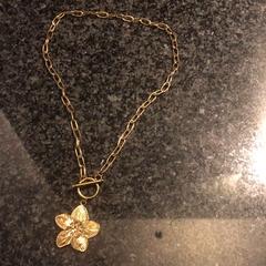 ネックレス がiLostで Van der Valk Hotel Wolvega Heerenveen によって報告されました