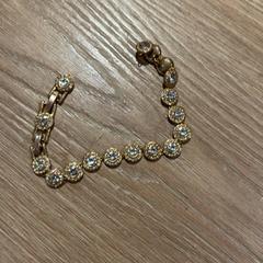 Pulsera, ha sido reportado por Van der Valk Hotel Eindhoven - Best con iLost