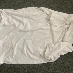 T shirt White, zoals gemeld door Ramada by Wyndham Amsterdam Airport Schiphol met iLost
