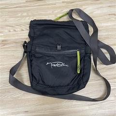 Taška, jak nahlášeno IKEA Praha – Černý Most pomocí iLost