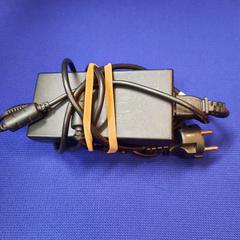 Laptop oplader, zoals gemeld door UvA REC met iLost