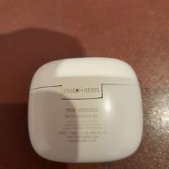 Airpods-hülle gris, gemeldet von TCL über iLost