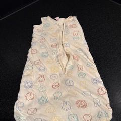 Saco-Cama Baby slaapzak creme met nijntje, como reportado por Hotel Van der Valk Harderwijk op de Veluwe utilizando o iLost