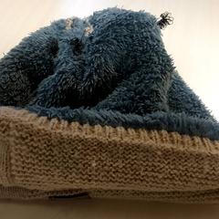 Oblečenie - Muts beige/grijsgroen, ako bolo nahlásené Regio Oost-Vlaanderen pomocou iLost