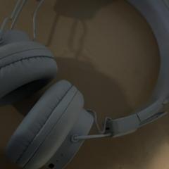 Auriculars Beige, segons ha informat Jaarbeurs mitjançant iLost