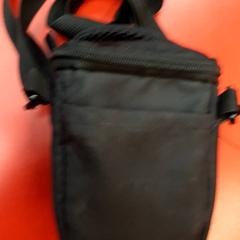 Fototoestel & Houder hoesje, segundo informou UvA REC usando iLost