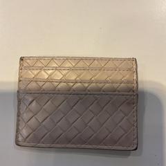 İLost kullanarak Gemeente Amsterdam - Bureau Gevonden Voorwerpen tarafından bildirildiği gibi Pasjeshouder Soputan.