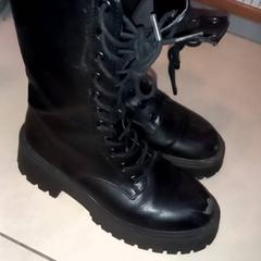 Zapato & Botas, segundo informou Leonardo Royal Hotel Amsterdam usando iLost