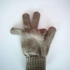 Kesztyű, amint azt Twisto az iLost segítségével jelentette.