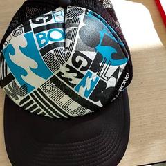 Kleding Pet, jak nahlášeno Centraal magazijn pomocí iLost