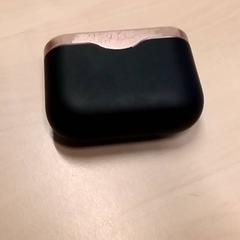 Oortjes がiLostで RET によって報告されました