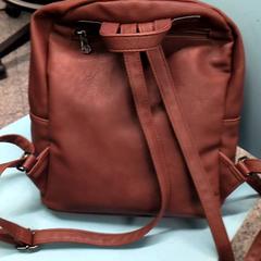 Rugzak Bruin, zoals gemeld door Eindhoven Airport met iLost