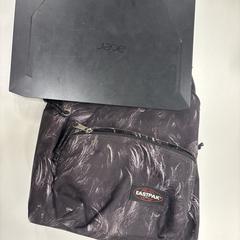 Rugzak met laptop، كما تم الإبلاغ عنه عبر iLost