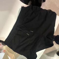 Shorts, zoals gemeld door Room Mate Bruno met iLost