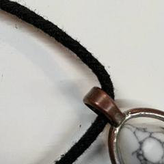 Pendentif, a été signalé par IKEA Gent utilisant iLost