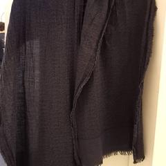 Shawl Donker blauw, as reported by HvA Amstelcampus using iLost