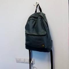 Hátizsák, amint azt Hermes Eindhoven az iLost segítségével jelentette.