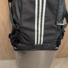 Bossa, segons ha informat Rotterdam The Hague Airport mitjançant iLost