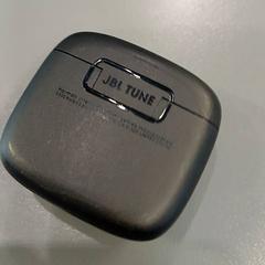 Airpods case Zwart, zoals gemeld door Qbuzz GD Groningen HS met iLost