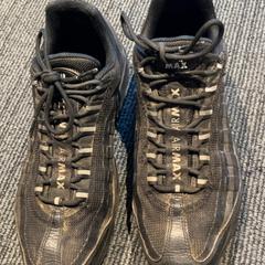 신발 Black, iLost를 사용하여 Inntel Hotels Amsterdam Landmark에 보고됨