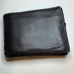 Wallet Op naam van Colin met kentekenbewijs, as reported by Gemeente Amsterdam using iLost