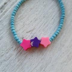 İLost kullanarak DierenPark Amersfoort tarafından bildirildiği gibi Bileklik Blauwe kraaltjes en rozige sterretjes