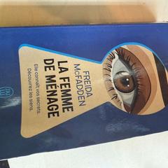 文学 - Boek blauw がiLostで Centraal magazijn によって報告されました