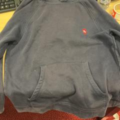 Sweater sweater donkerblauw 15-16 jaar, as reported by Pathé Amsterdam Noord using iLost