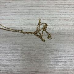 Collier guldfärgat, a été signalé par IKEA Jönköping utilisant iLost