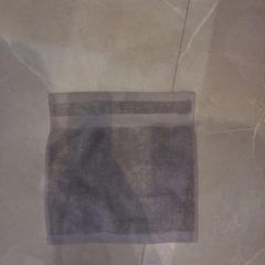 İLost kullanarak Van der Valk Hotel Gorinchem tarafından bildirildiği gibi Havlu Grijs