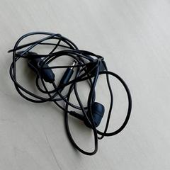 Elektronika - Oortjes, ako bolo nahlásené Regio Oost-Vlaanderen pomocou iLost