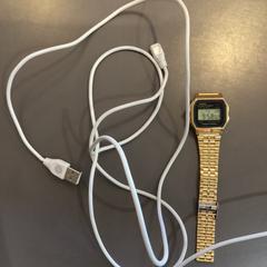 Watch Casio Watch & charging cable, iLost를 사용하여 MEININGER Hotel Berlin "Mitte" Humboldthaus에 보고됨