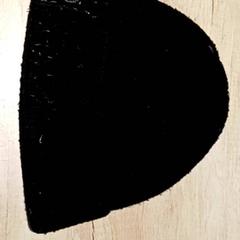 Kleding  - Muts zwart, a été signalé par Centraal magazijn utilisant iLost