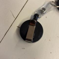 Ciondolo, come riportato da HTM utilizzando iLost