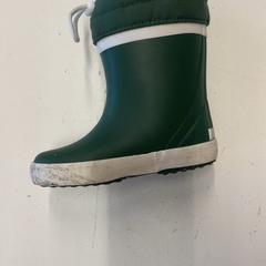 Gummistiefel, gemeldet von HTM über iLost