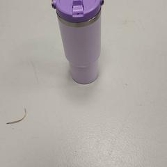Trinkflasche, gemeldet von Regio West-Vlaanderen über iLost