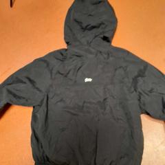 Kway noir, segons ha informat TCL mitjançant iLost