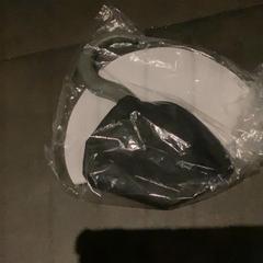 أزياء تنكرية Pirate hook, black, grey، كما تم الإبلاغ عنه بواسطة MEININGER Hotel Amsterdam City West عبر iLost