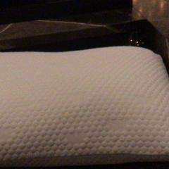 Párna, amint azt Van der Valk Hotel Amsterdam Zuidas az iLost segítségével jelentette.