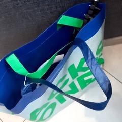 Trépied caméra, Sac & Lumière annulaire, a été signalé par Leonardo Royal Hotel Amsterdam utilisant iLost