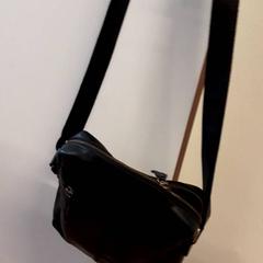 バッグ がiLostで Qbuzz ZHN によって報告されました