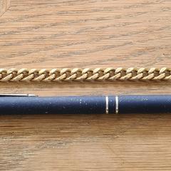 Goudkleurige armband, iLost에 보고됨