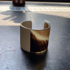 Armband, gemeldet von Hotel V Fizeaustraat über iLost