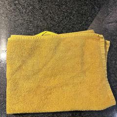 المناشف Gele handdoek، كما تم الإبلاغ عنه بواسطة Van der Valk Hotel Wolvega Heerenveen عبر iLost