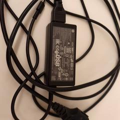 Hp oplader Zwart, iLost를 사용하여 HvA Amstelcampus에 보고됨