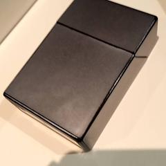 Cigarettfodral Gray, Plastic, rapporterat av Pathé Nijmegen med iLost