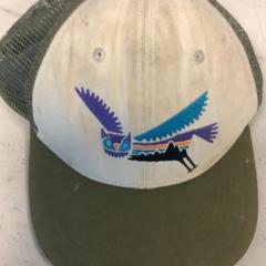 Baseball sapka, amint azt Artis az iLost segítségével jelentette.