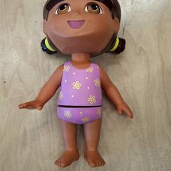 Poupée dora, rapporterat av IKEA Lyon Grand Parilly med iLost