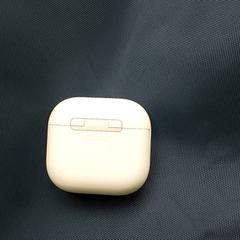 المنتجات الإلكترونية - Etui voor oortjes، كما تم الإبلاغ عنه بواسطة Regio West-Vlaanderen عبر iLost